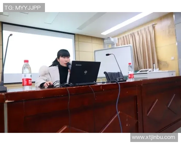 张芳独家揭秘网球技巧与心得分享助你提升球技的秘密之道